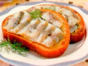 Сельдь горячая с гренками Сельдь горячая с гренками