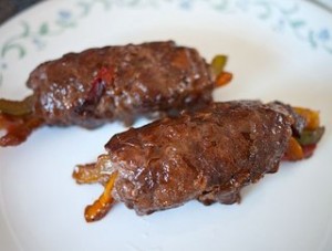 Овощи в тонко нарезанном мясе Овощи в тонко нарезанном мясе