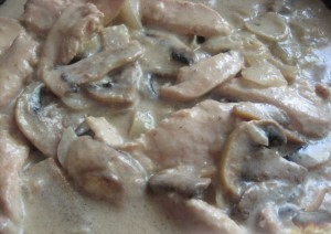 Фрикасе из курицы с грибами