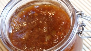 Варенье из ревеня с имбирем и зеленым яблочком
