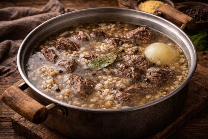 Суп из оленины с крупой по-северному в домашних условиях (Ямало-Ненецкий автономный округ)