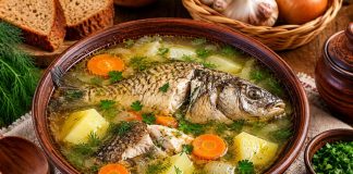 Рыбная уха из карася в домашних условиях (Рязанская область)