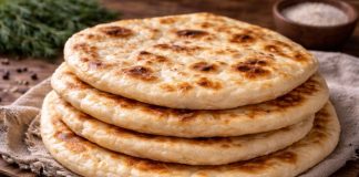 Пресные лепёшки на сковороде по-сибирски в домашних условиях (Красноярский край) Пресные лепёшки на сковороде по-сибирски в домашних условиях (Красноярский край)