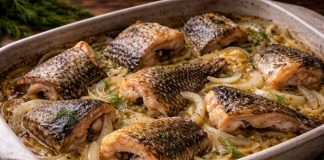 Рыба, запечённая с луком по-северному в домашних условиях (Ханты-Мансийский автономный округ — Югра)