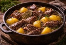Тушёная дичь с картофелем по-югорски в домашних условиях (Ханты-Мансийский автономный округ – Югра) Тушёная дичь с картофелем по-югорски в домашних условиях (Ханты-Мансийский автономный округ – Югра)