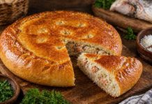 Пирог с рыбой и рисом в домашних условиях (Сахалинская область)