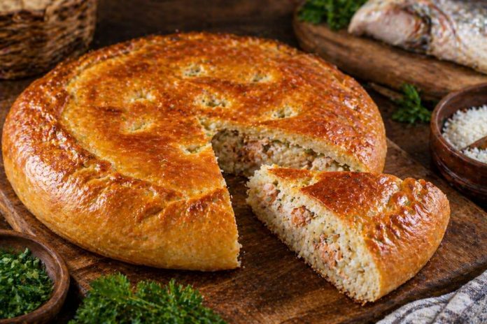 Пирог с рыбой и рисом в домашних условиях (Сахалинская область)