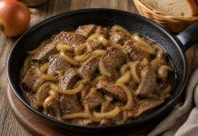 Тушёная печень с луком в домашних условиях (Магаданская область)