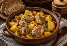 Тушёная свинина с картофелем в домашних условиях (Рязанская область)