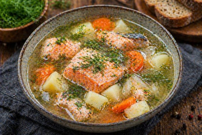 Уха из красной рыбы в домашних условиях (Сахалинская область)
