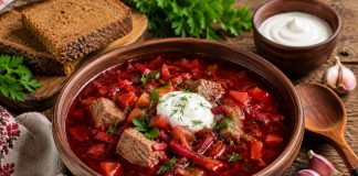 Домашний борщ со свининой в домашних условиях (Брянская область) Домашний борщ со свининой в домашних условиях (Брянская область)
