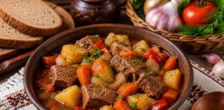 Тушёная говядина с овощами в домашних условиях (Тамбовская область) Тушёная говядина с овощами в домашних условиях (Тамбовская область)