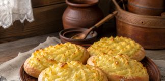 Картофельные шаньги в домашних условиях (Владимирская область) Картофельные шаньги в домашних условиях (Владимирская область)